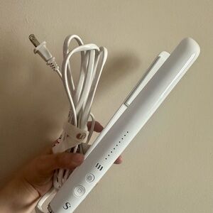 Hair Straightener - T3 SinglePass StyleMax Professional Flat Iron